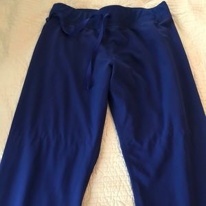 NWOT figs brand royal scrub pant size small